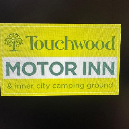 Touchwood Motor Inn & Inner City Camping Ground Оукланд Екстериор снимка